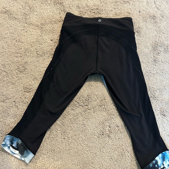Lululemon size 2 cropped leggings 21’ - Picture 1 of 4